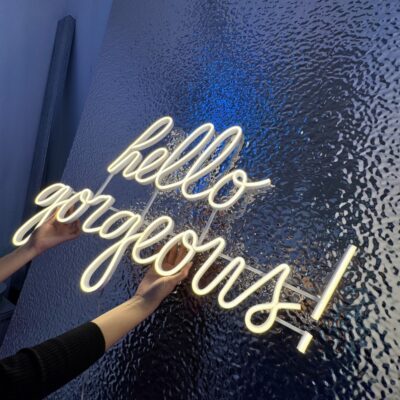 neon led hello georgeous zdjecie