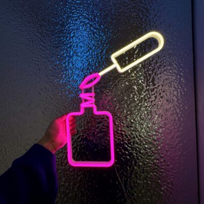 neon led lakier do paznokci rozowy zdjecie