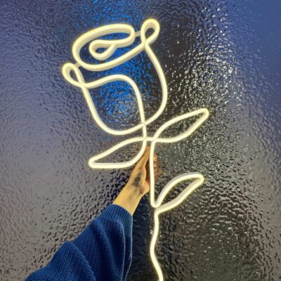 neon led róża zamknieta lineart zdjecie