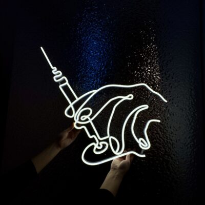 neon led strzykawka zdjecie